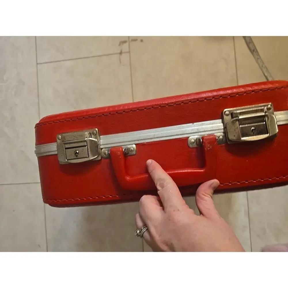 VTG Red Just‎ Visiting Love Grandma Hardshell Carry-On Weekend Travel Suitcase